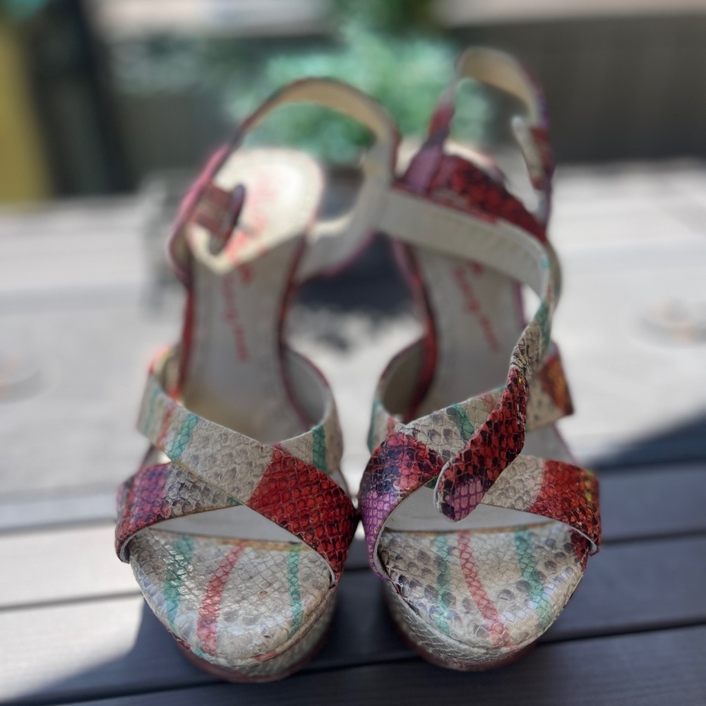 Alice + Olivia Red and Pink Sandals Floral Design